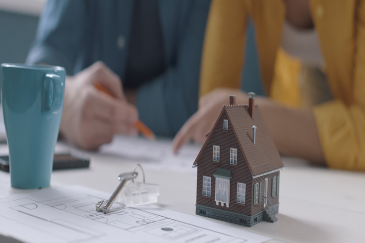 Why You Need a Conveyancer Adelaide for Property Deals?